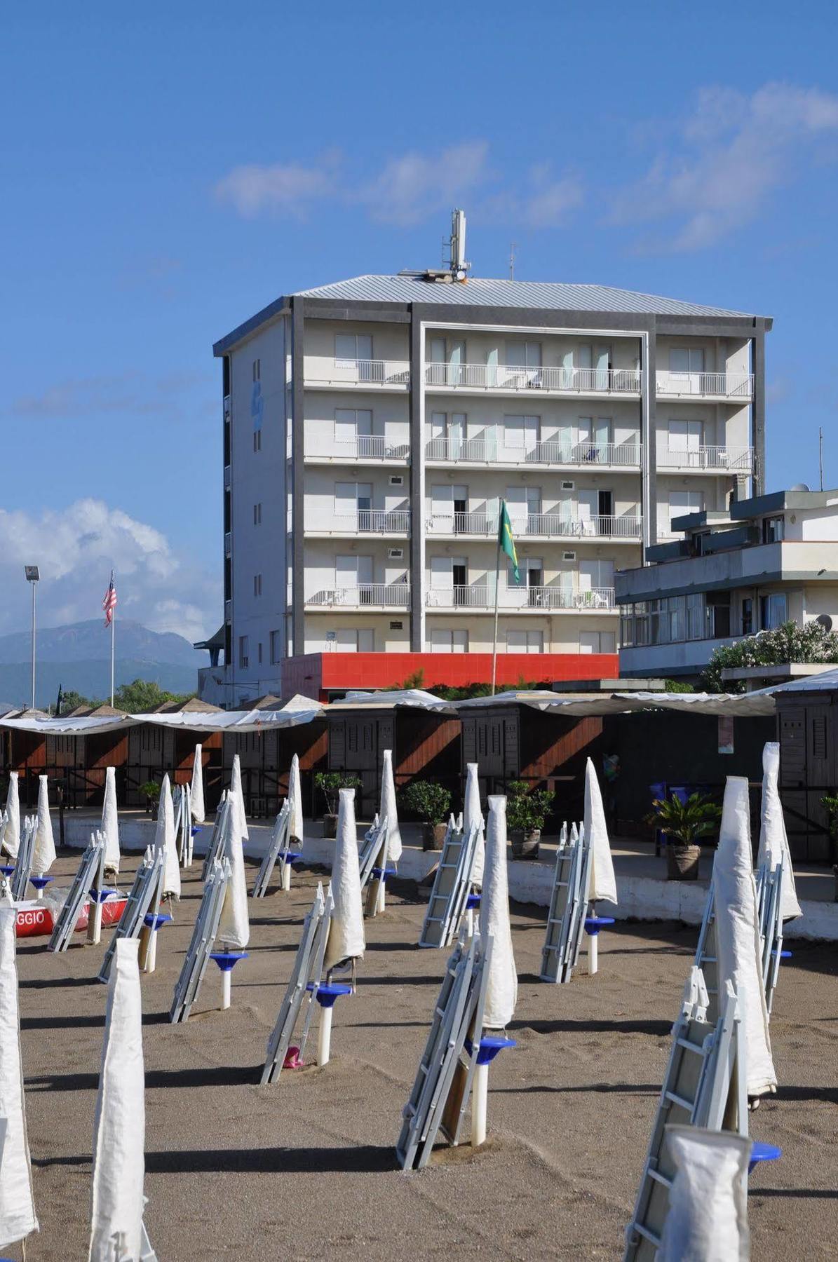 Albergo Riviera Spineta Battipaglia Exteriér fotografie