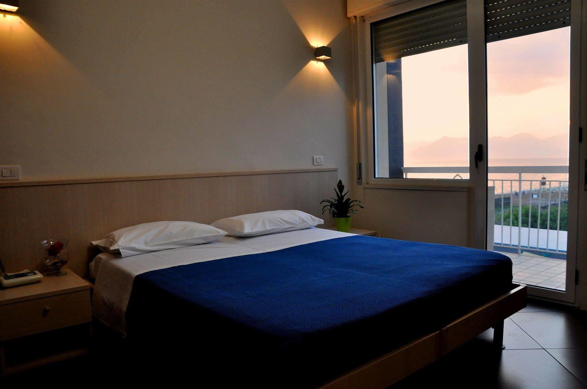 Albergo Riviera Spineta Battipaglia Exteriér fotografie