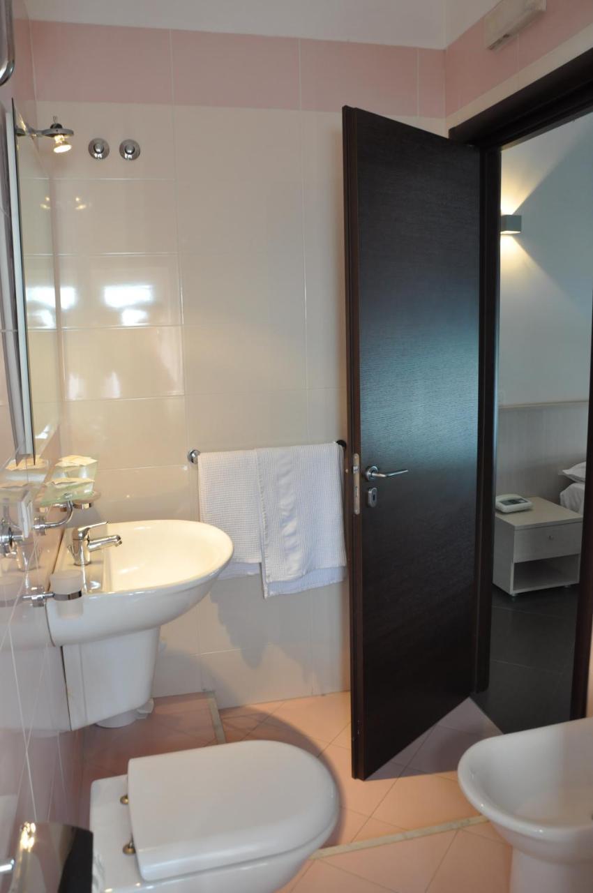 Albergo Riviera Spineta Battipaglia Exteriér fotografie